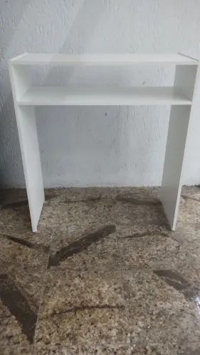 Mesa de manicure e descanso de mão