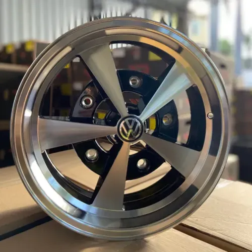 Jogo de Roda Aro 17  Fusca / Kombi 5x205 Volkswagen 