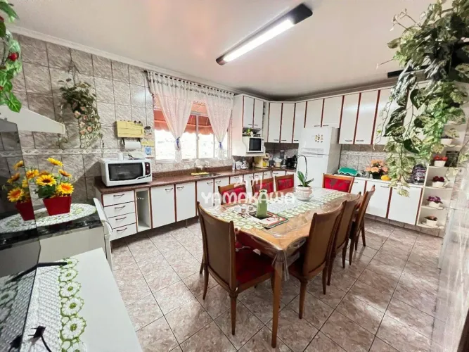 Sobrado com 2 dormitórios à venda, 322 m² por R$ 700.000,00 - Guaianases - São Paulo/SP