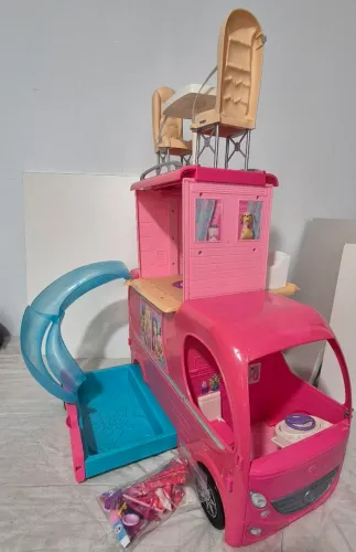 Trailer da Boneca Barbie Mattel com acessórios