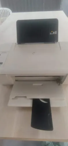 Impressora HP Deskjet Advantage 2546 com defeito