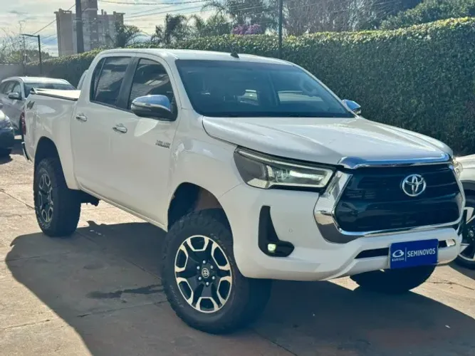 Toyota Hilux CD SRV 4X4 2.8 TDI Diesel Aut. 2024