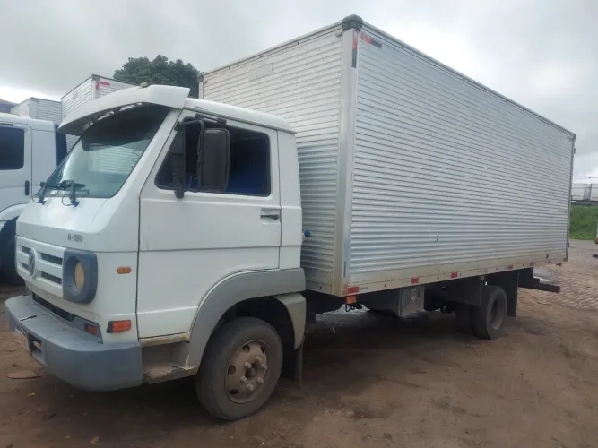 Caminhão 8 - 150 delivery