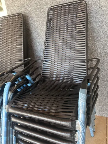 Cadeiras novas de fábrica 