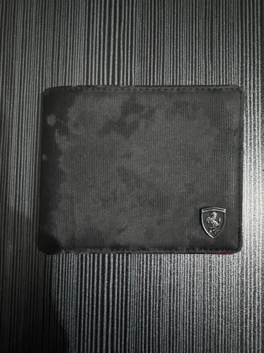 Carteira Puma Scuderia Ferrari Original - Preta e Vermelha - Sem Uso