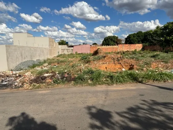 Terreno Lote Venda, Vendo Bairro Independência 412m², Aparecida de Goiânia