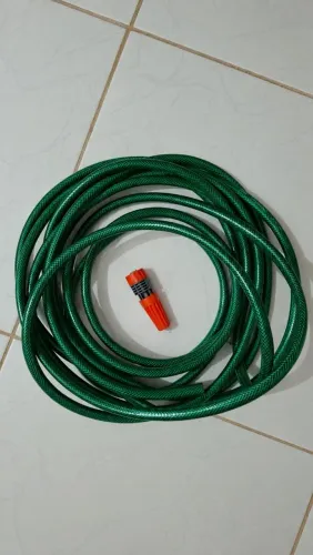 Mangueira de Jardim com Esguicho - Aproximadamente 20m