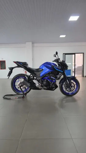 MT 03 azul 