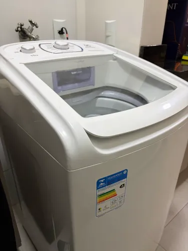 Máquina de Lavar Electrolux 11kg - 220V
