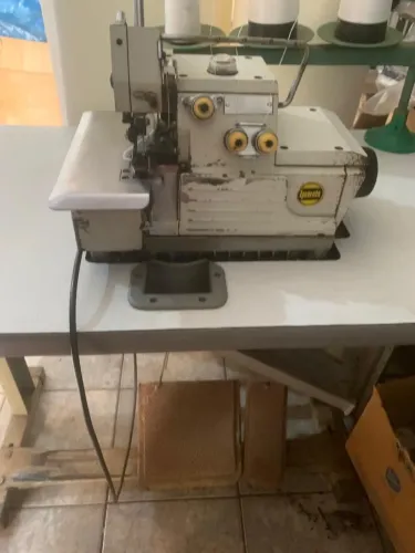 Maquina costura overloque industrial 