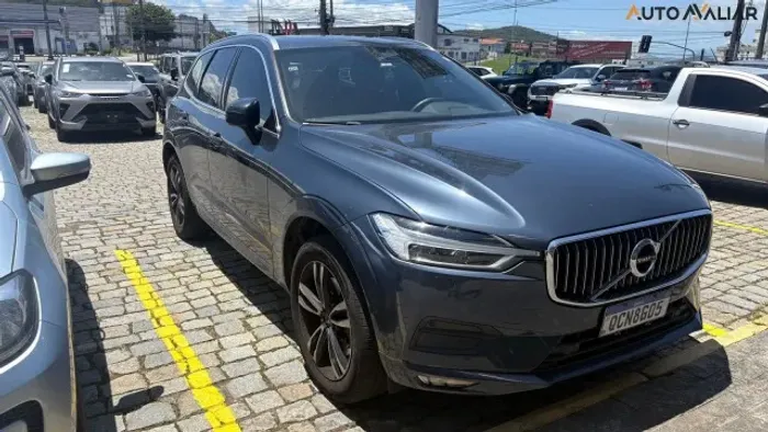 Volvo XC 60 D-5 Momentum 2.0 AWD Diesel 5P 2020