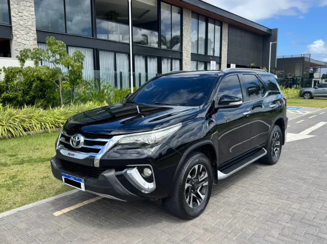 Toyota Hilux SW4 SRX 4X4 2.8 TDI 16V Dies. Aut. 2017