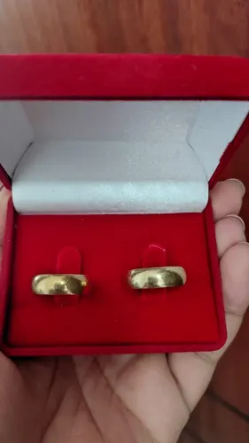 Aliança 18 K !