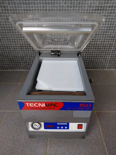 Maquina a Vacuo, modelo Tecmaq 150.