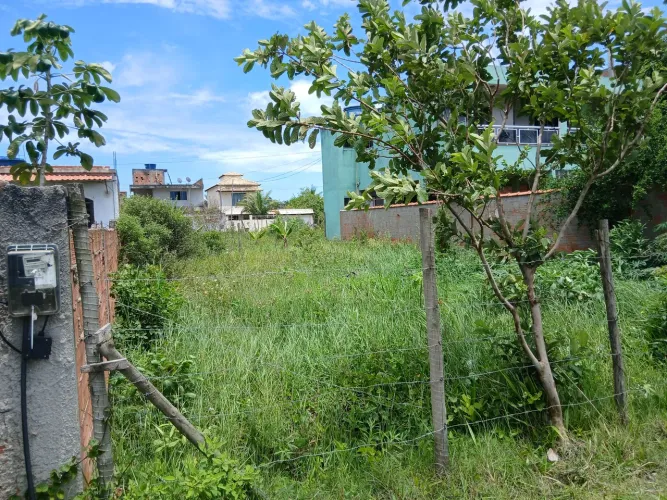 Terreno em Unamar.