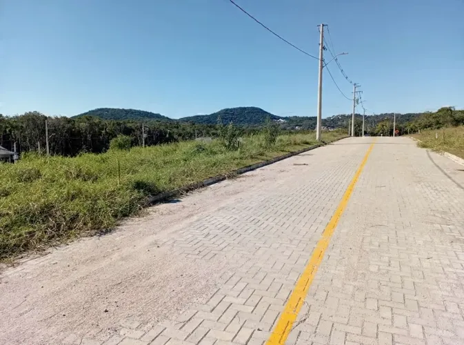 Terreno 200m² em Forquilhas, São José/SC