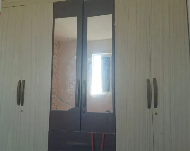 Guarda roupa 6 portas é 3 gavetas