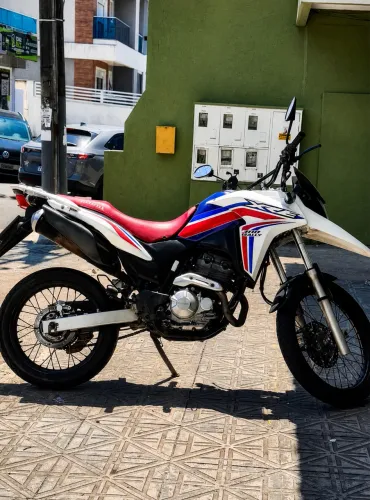 XRE CAPITÃO AMÉRICA 300c