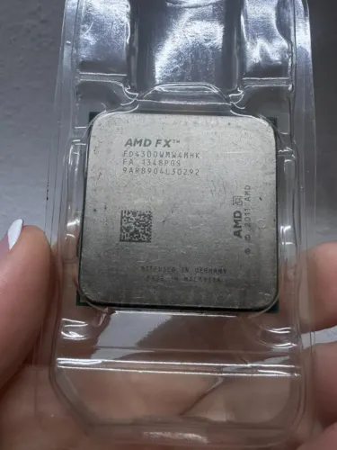 Processador AMD FX-4300 Quad-Core 3.8 GHz (Turbo 4.0 GHz) Soquete AM3+