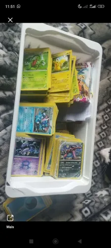 400 cartinhas pokémon e 150 treinador