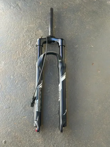 Suspensão Bike Suntour Raidon Ar Trava Ajuste Retorno