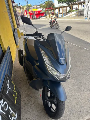 Pcx dlx 2024 8.500 KM R$19.500