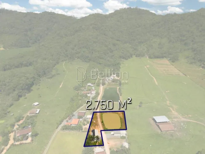 Terreno com 2.750 m² e imóveis com renda na Estrada do Pomerano Rio dos Cedros