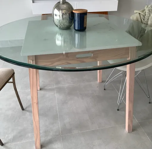 Mesa quadrada branca 4 lugares madeira 