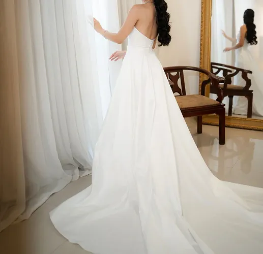 Vestido de Noiva Minimalista, Clássico e Atemporal