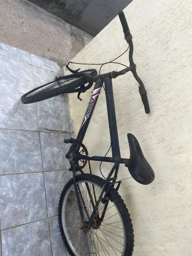 BICICLETA VELHA