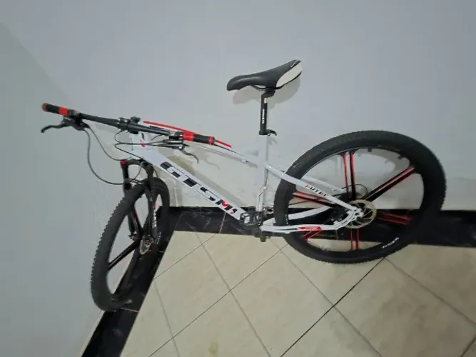 Bicicleta gtsm1 super nova