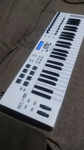 Arturia keylab 49 vendo ou troco
