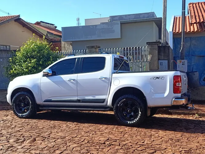 Chevrolet S10 Pick-up LTZ 2.8 TDI 4X4 CD Dies.aut 2013