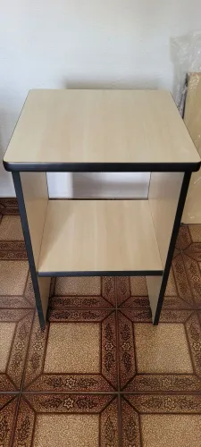 Mesa de apoio usada