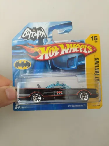 Hot Wheels 2007 TV Batman 1966 Batmobile Primeira Edição Novo 1:64
