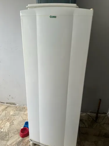 Vendo 2 geladeiras , usadas, funcionando tudo perfeitamente.