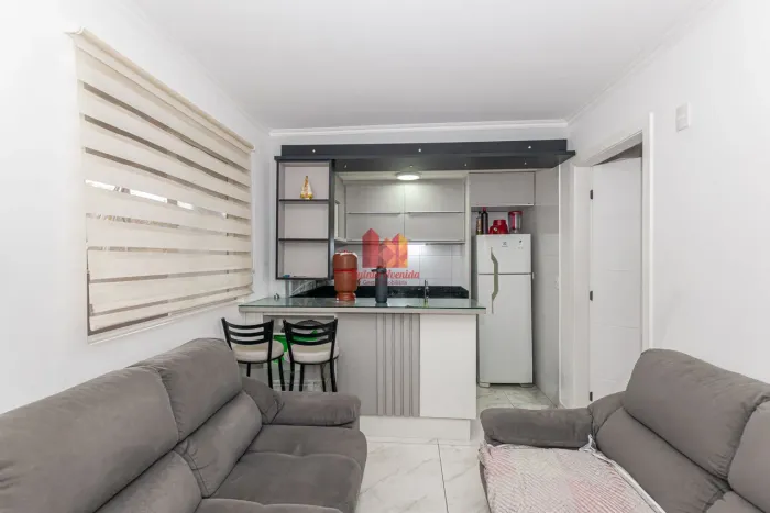 Apartamento mobiliado à venda no Portão!