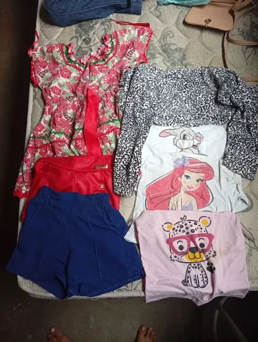 Vendo roupas de criança Aparti de 3 a 4 anos cemi nova