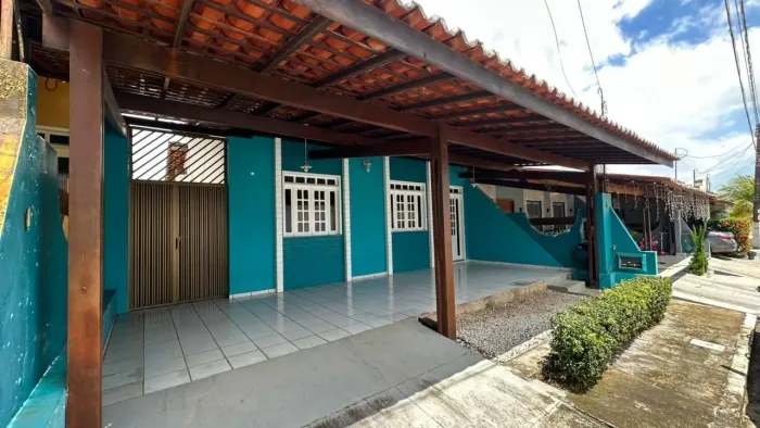 Vendo Casa de Condomínio no olho D'Água