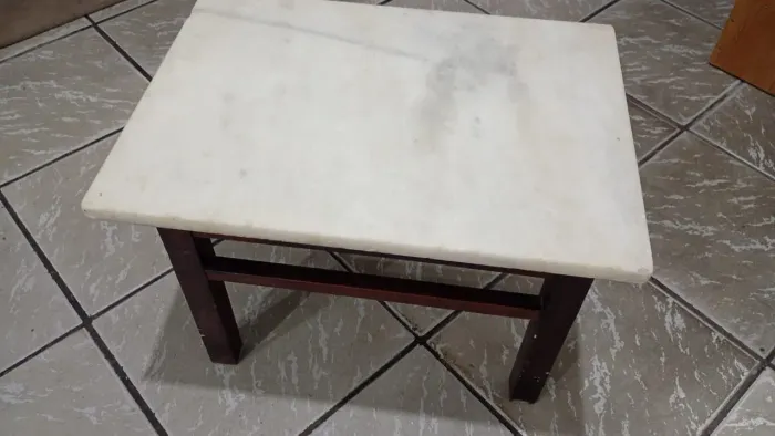 Mesa centro tampo mármore