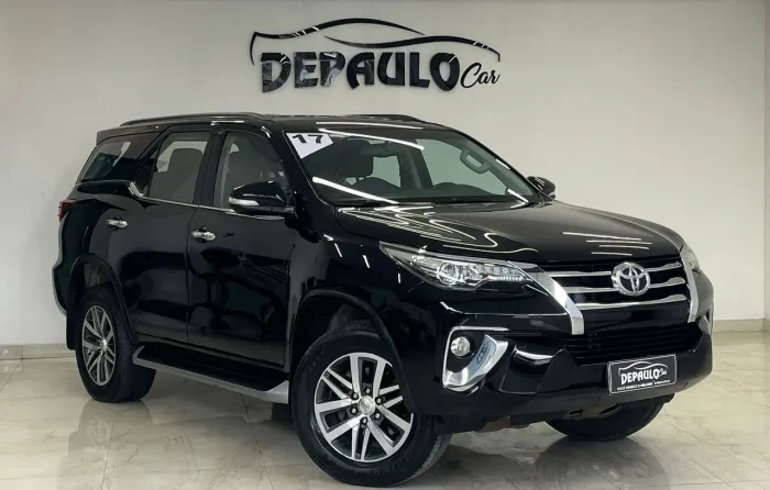 Toyota Hilux SW4 SRX 4X4 2.8 TDI 16V Dies. Aut. 2017