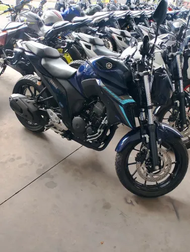 YAMAHA FZ25 2026