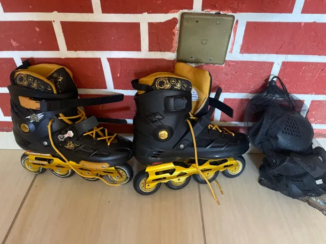 Patins In Line, Oxer freestyle, base de alumínio + kit proteção.
