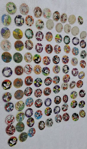 LOTE CONTENDO 99 TAZOS - ARMA E VOA - TINY TOON & TAZO MANIA