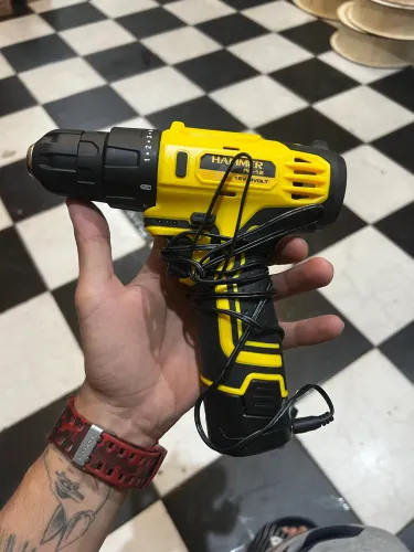 Furadeira/Parafusadeira HAMMER 12V