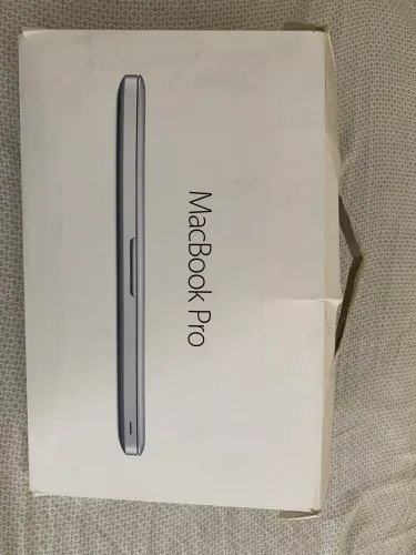 Caixa MACBOOK PRO 2011