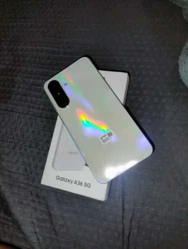 Vendo ou troco por um iPhone meu a36 256 gigas novinho valor 1300