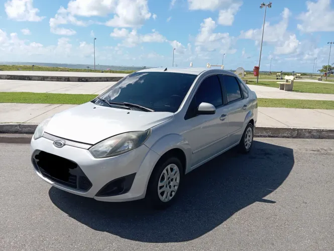 Ford Fiesta Sedan 1.0 8V Flex 4P 2012