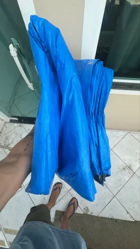 Vendo lona super reforçada com ilhós 5x5