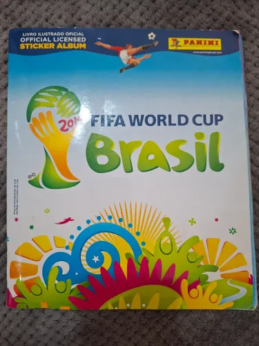 Álbum de figurinhas Copa do Brasil 2014 completo